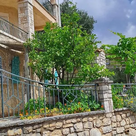 Agapi Holiday House *